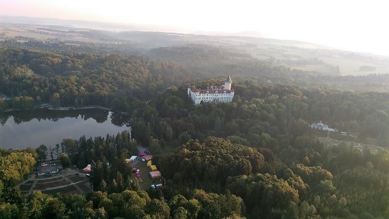 Let balonem v lokalitě Konopiště